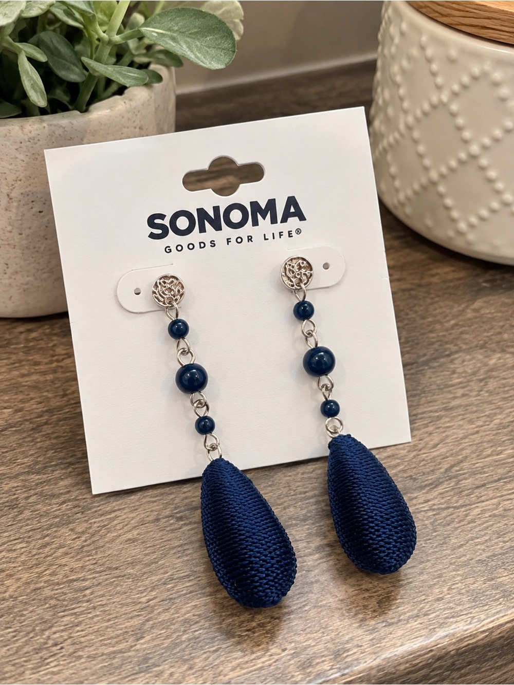 6/$25 - Sonoma Navy Blue Drop Earrings
(BR1616/4)